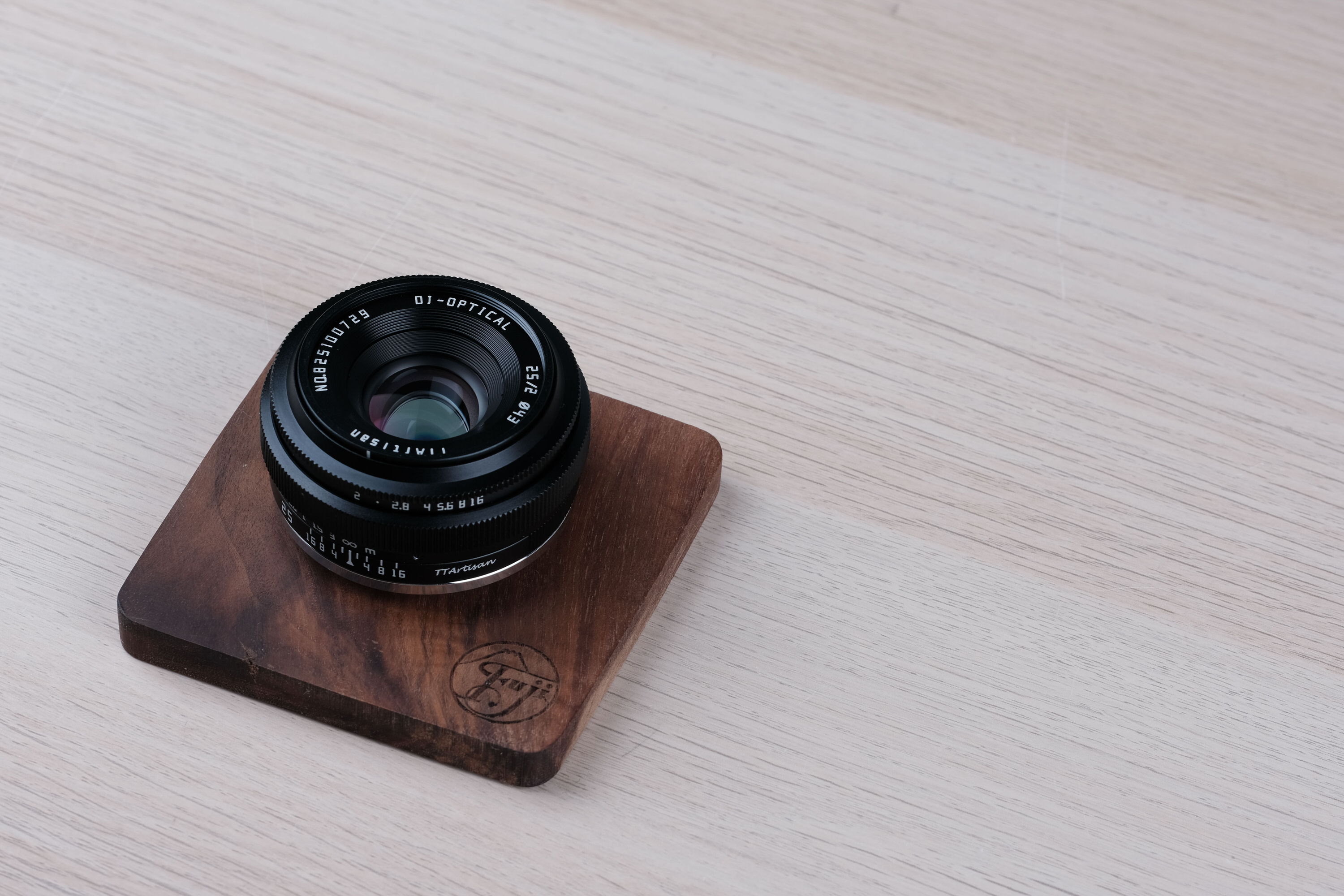 TTArtisan 25mm f2 – A Tiny Street Lens – Alwin Kok